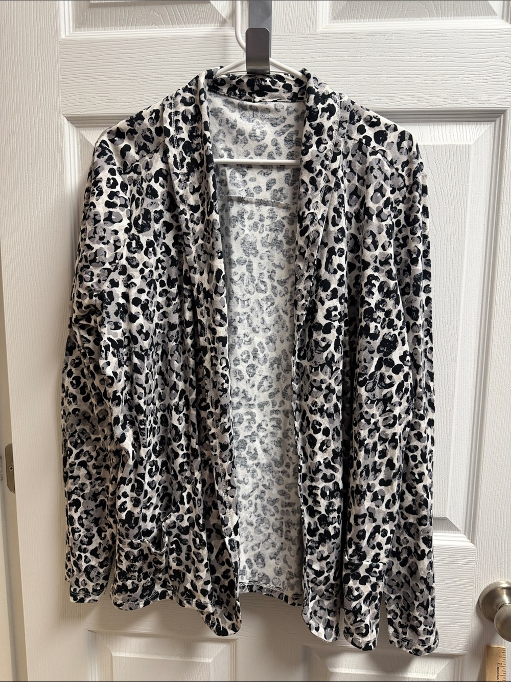 Kim Rogers Black & White Leopard-Print Open Cardigan